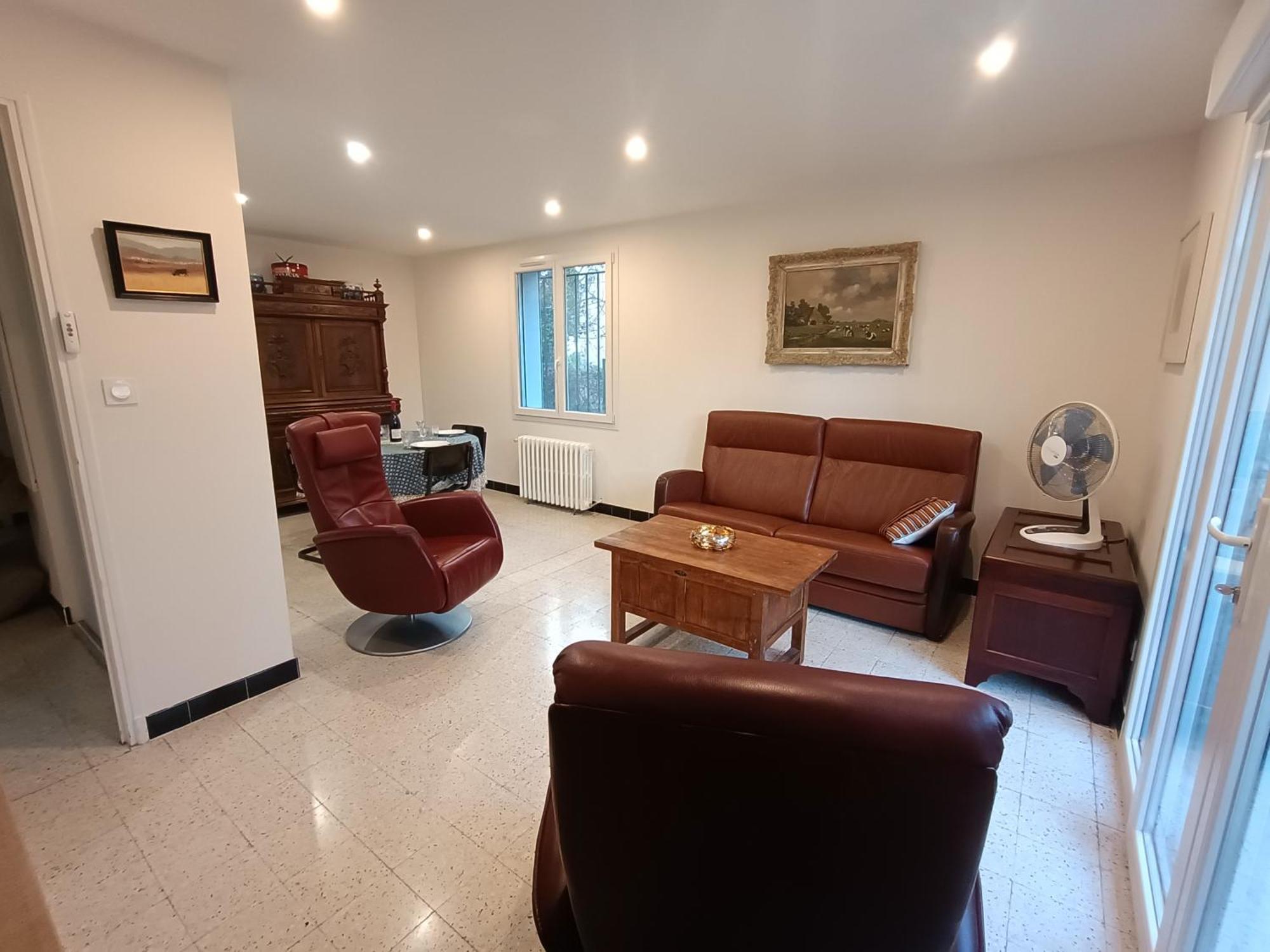 Grand Appartement, 2 Chambres Et Jardin Nimes Exterior photo